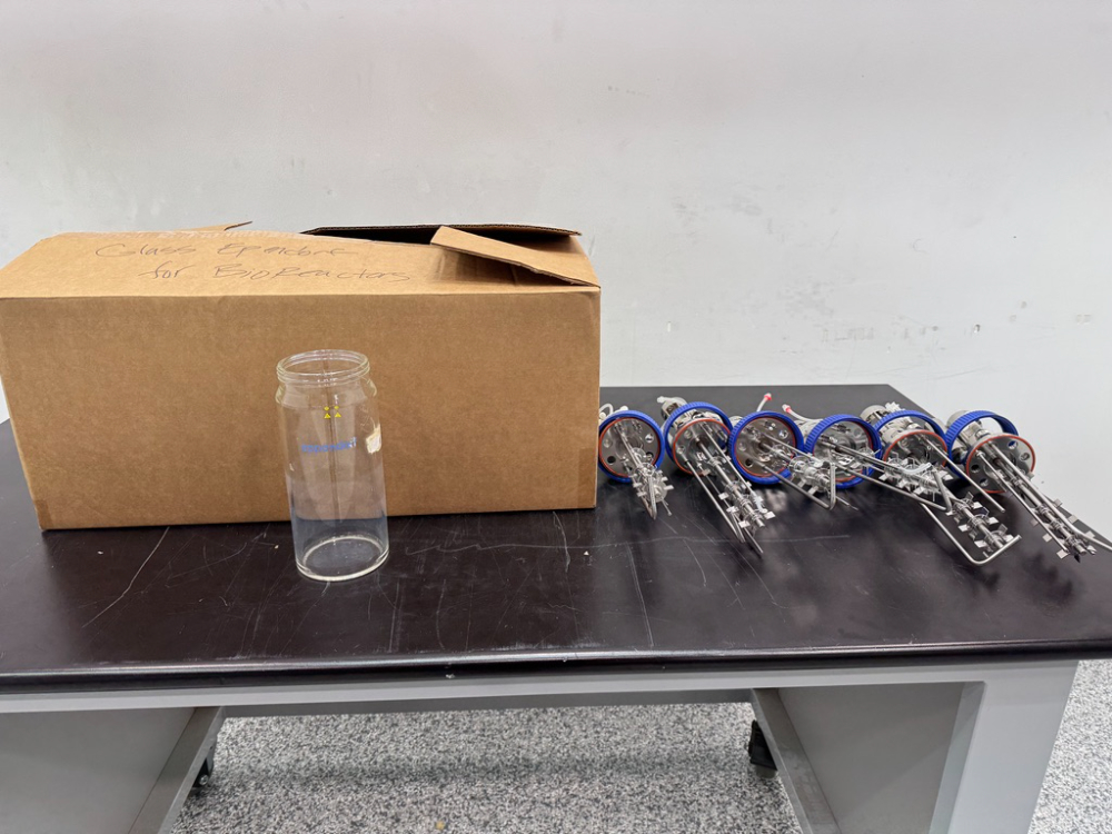 Image of Eppendorf Glass Bioreactor Vessels Quantity 19